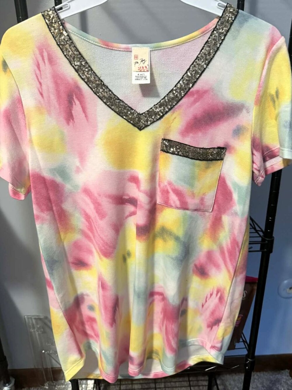 7th Ray Tie‑Dye Sequin V‑Neck Top • Size Small • Soft Stretch Blend